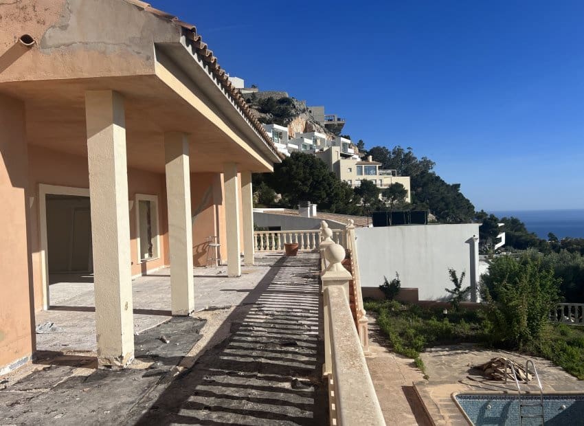 4 bedroom Villa for sale in Altea - € 2,690,000 (Ref: 9433337)