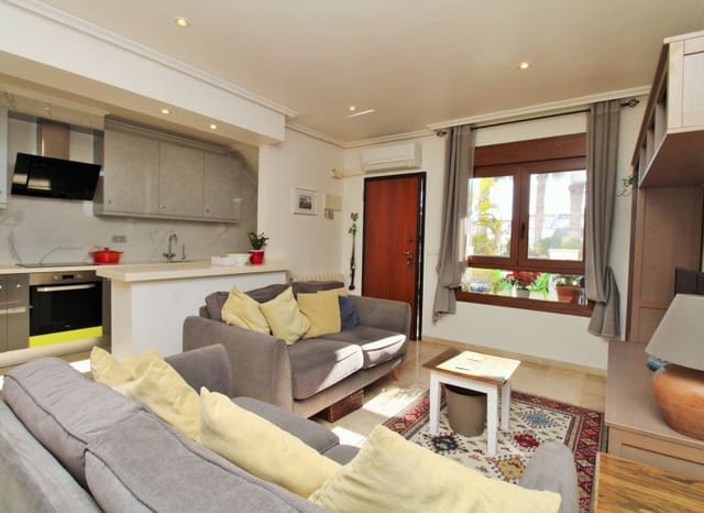 3 chambre Maison de Ville à vendre à Villamartin, Orihuela avec piscine - 229 000 € (Ref: 9452362)