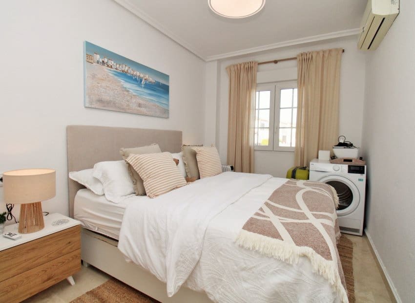 2 Zimmer Haus zu verkaufen in Villamartin mit Pool - 244.990 € (Ref: 9452363)