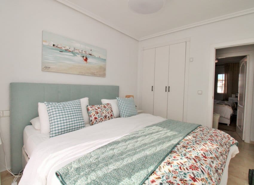 2 Zimmer Haus zu verkaufen in Villamartin mit Pool - 244.990 € (Ref: 9452363)