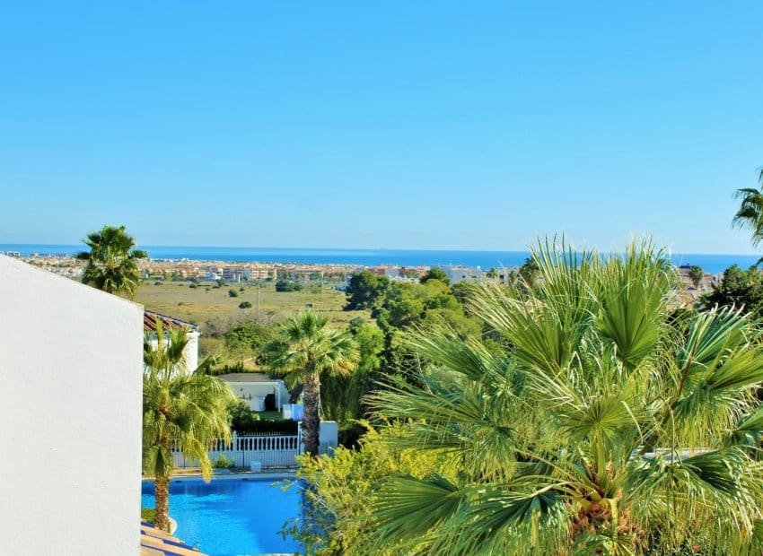 2 Zimmer Haus zu verkaufen in Villamartin mit Pool - 244.990 € (Ref: 9452363)