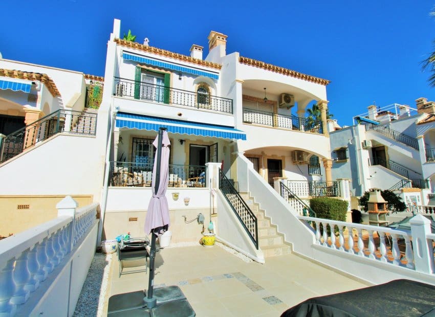 2 Zimmer Haus zu verkaufen in Villamartin mit Pool - 244.990 € (Ref: 9452363)