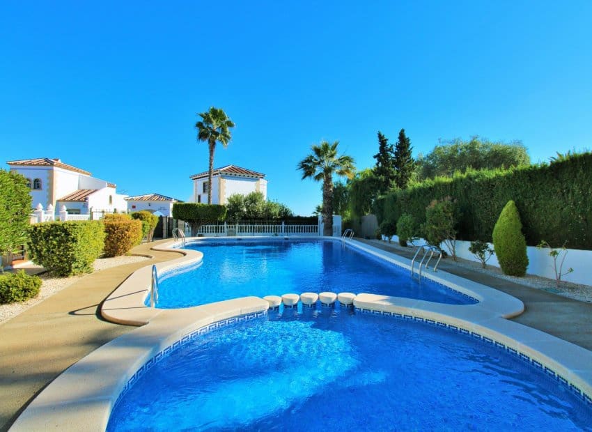 2 Zimmer Haus zu verkaufen in Villamartin mit Pool - 244.990 € (Ref: 9452363)