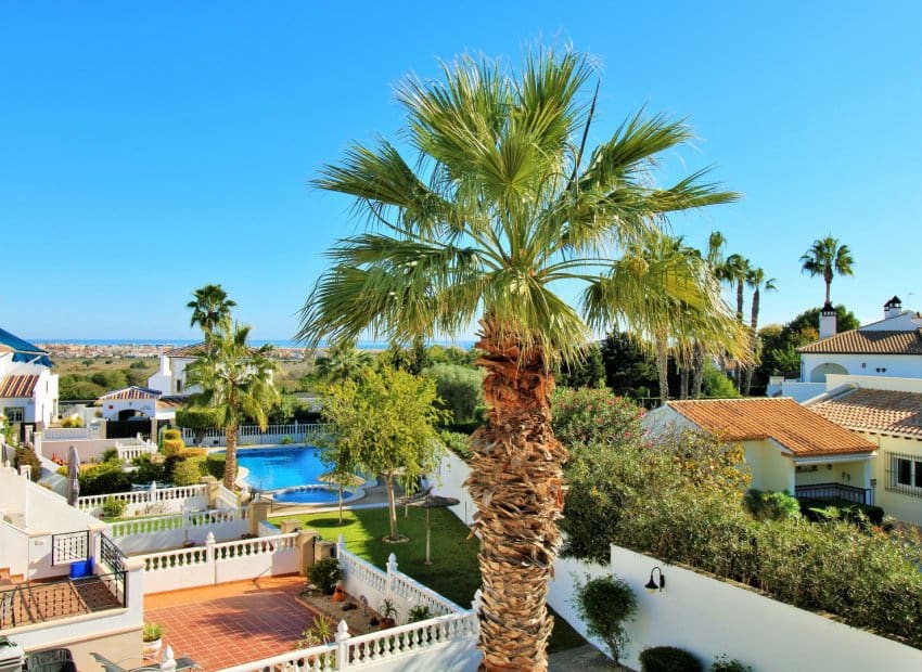 2 Zimmer Haus zu verkaufen in Villamartin mit Pool - 244.990 € (Ref: 9452363)