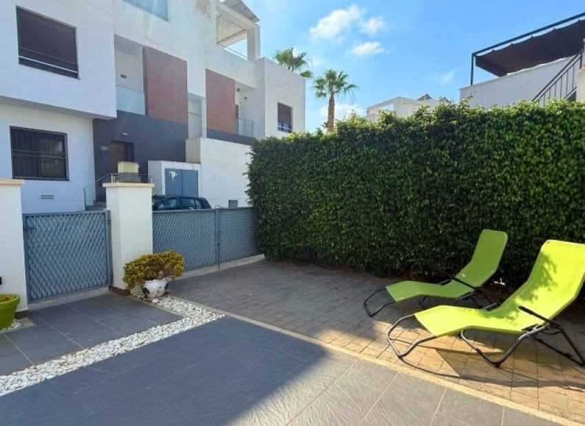 2 bedroom Villa for sale in Orihuela Costa with pool - € 239,995 (Ref: 9462760)