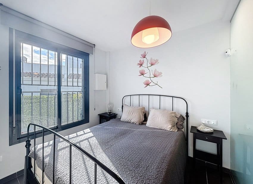 2 bedroom Villa for sale in Orihuela Costa with pool - € 239,995 (Ref: 9462760)