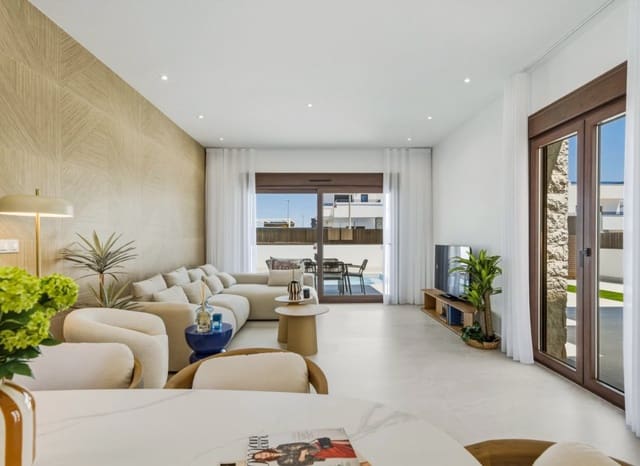 3 soverom Villa til salgs i Vistabella, Orihuela med svømmebasseng - € 649 000 (Ref: 9491327)