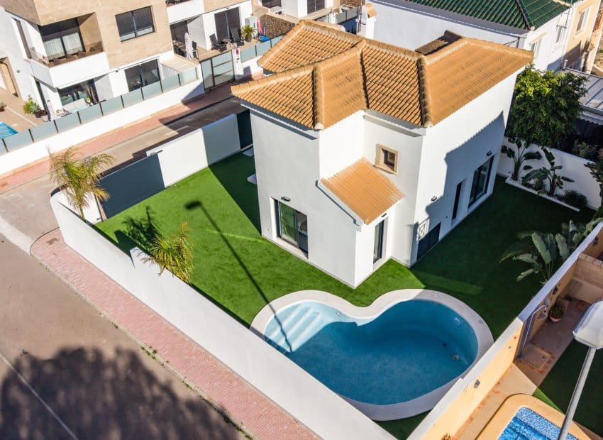 3 bedroom Villa for sale in Orihuela Costa - € 590,000 (Ref: 9491343)
