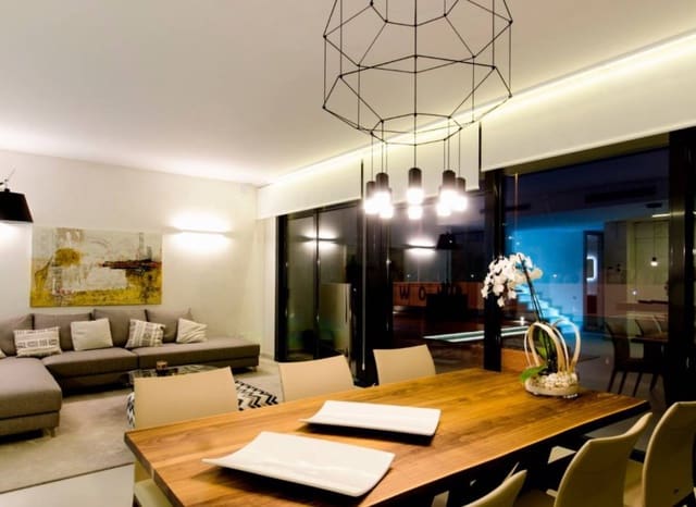 4 quarto Moradia para venda em Dehesa de Campoamor, Orihuela - 1 195 000 € (Ref: 9491360)