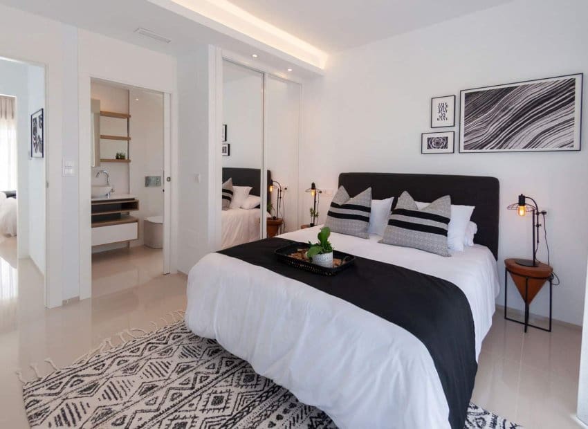 3 Zimmer Villa zu verkaufen in Los Alcazares mit Pool - 544.841 € (Ref: 9491387)