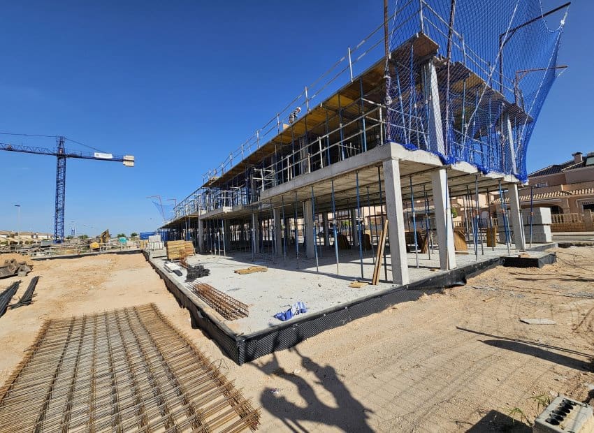 2 bedroom Apartment for sale in Torre de la Horadada with pool - € 375,000 (Ref: 9491397)