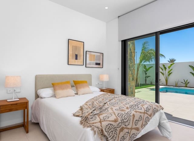 3 soveværelse Villa til salg i Las Lomas de Rame - Bahía Bella, Los Alcázares med swimmingpool - € 499.900 (Ref: 9491404)