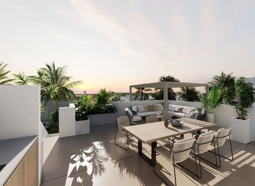 3 bedroom Apartment for sale in Los Alcazares with pool - € 350,000 (Ref: 9491410)