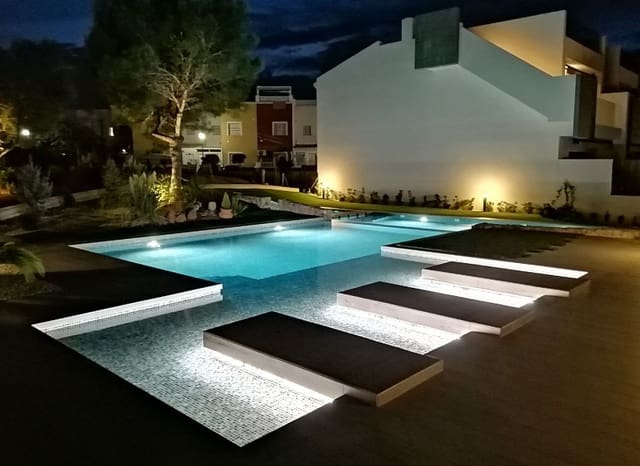 3 soveværelse Lejlighed til salg i Los Balcones med swimmingpool - € 330.000 (Ref: 9491421)