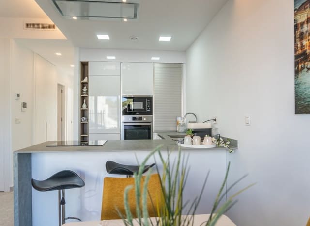 3 quarto Apartamento para venda em Los Balcones com piscina garagem - 330 000 € (Ref: 9491421)