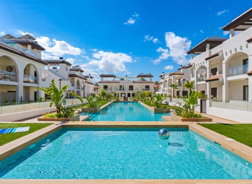 3 bedroom Villa for sale in Rojales - € 451,875 (Ref: 9494640)