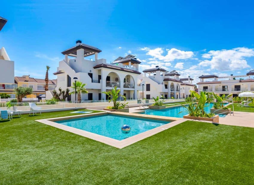 3 bedroom Villa for sale in Rojales - € 451,875 (Ref: 9494640)