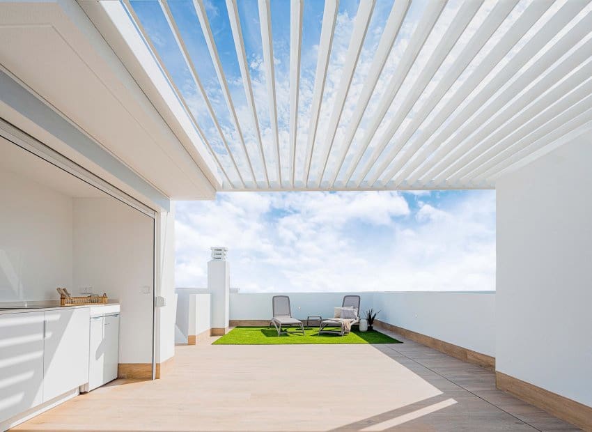 2 bedroom Apartment for sale in Los Cuarteros with pool - € 299,950 (Ref: 9497623)