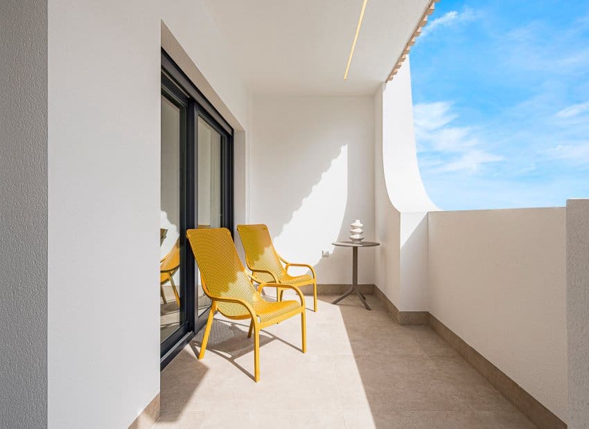 2 bedroom Apartment for sale in Los Cuarteros with pool - € 299,950 (Ref: 9497623)