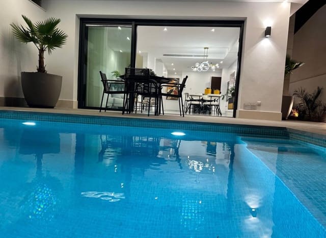 Chalet de 3 habitaciones en San Pedro del Pinatar ciudad, San Pedro del Pinatar en venta con piscina - 489.000 € (Ref: 9497631)