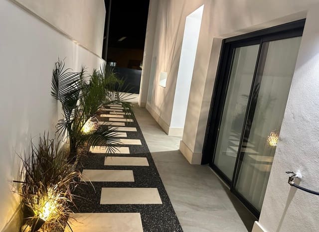Chalet de 3 habitaciones en San Pedro del Pinatar ciudad, San Pedro del Pinatar en venta con piscina - 489.000 € (Ref: 9497631)