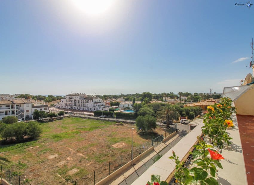 2 soverom Penthouse til salgs i Orihuela Costa med svømmebasseng - € 247 000 (Ref: 9497648)