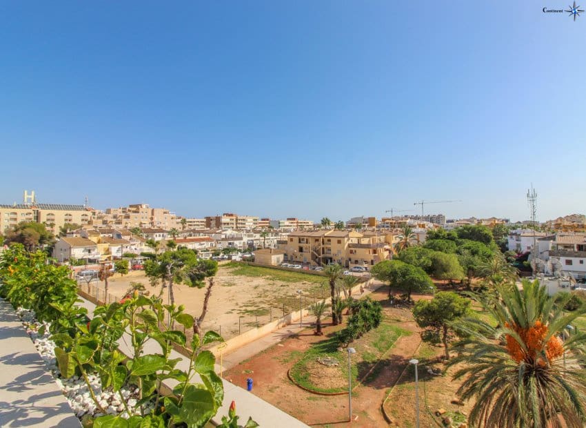 2 soverom Penthouse til salgs i Orihuela Costa med svømmebasseng - € 247 000 (Ref: 9497648)