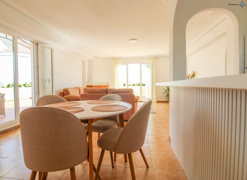 2 soverom Penthouse til salgs i Orihuela Costa med svømmebasseng - € 247 000 (Ref: 9497648)