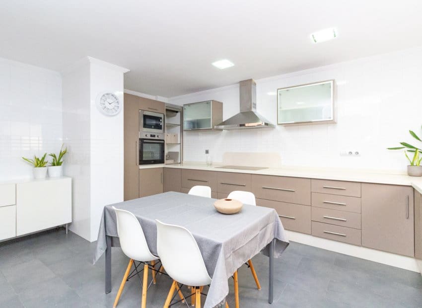 3 quarto Penthouse para venda em Torrevieja com piscina - 395 000 € (Ref: 9497649)