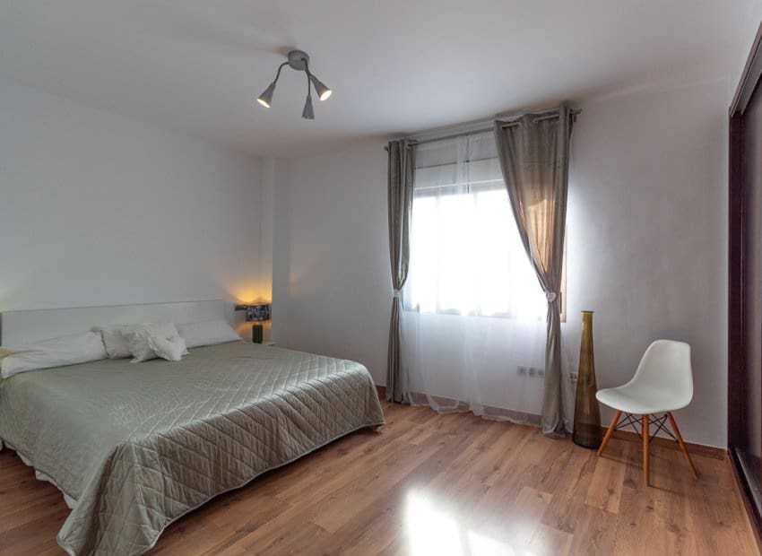 3 quarto Penthouse para venda em Torrevieja com piscina - 395 000 € (Ref: 9497649)