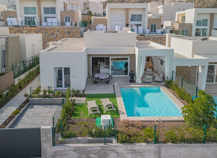 3 slaapkamer Villa te koop in Algorfa met zwembad - € 645.000 (Ref: 9497650)