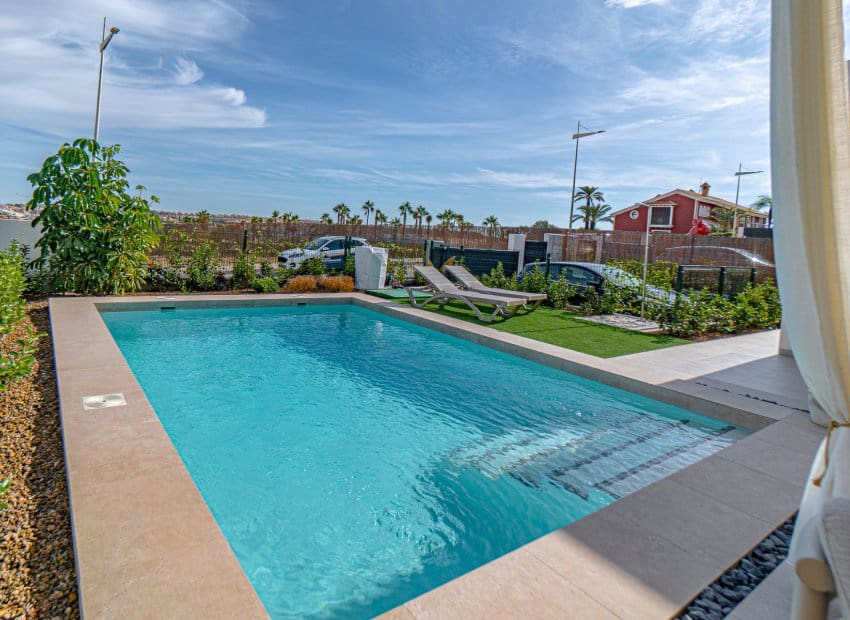 3 slaapkamer Villa te koop in Algorfa met zwembad - € 645.000 (Ref: 9497650)