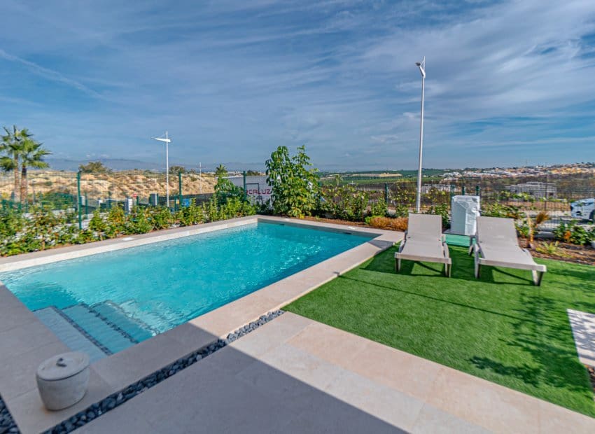 3 slaapkamer Villa te koop in Algorfa met zwembad - € 645.000 (Ref: 9497650)