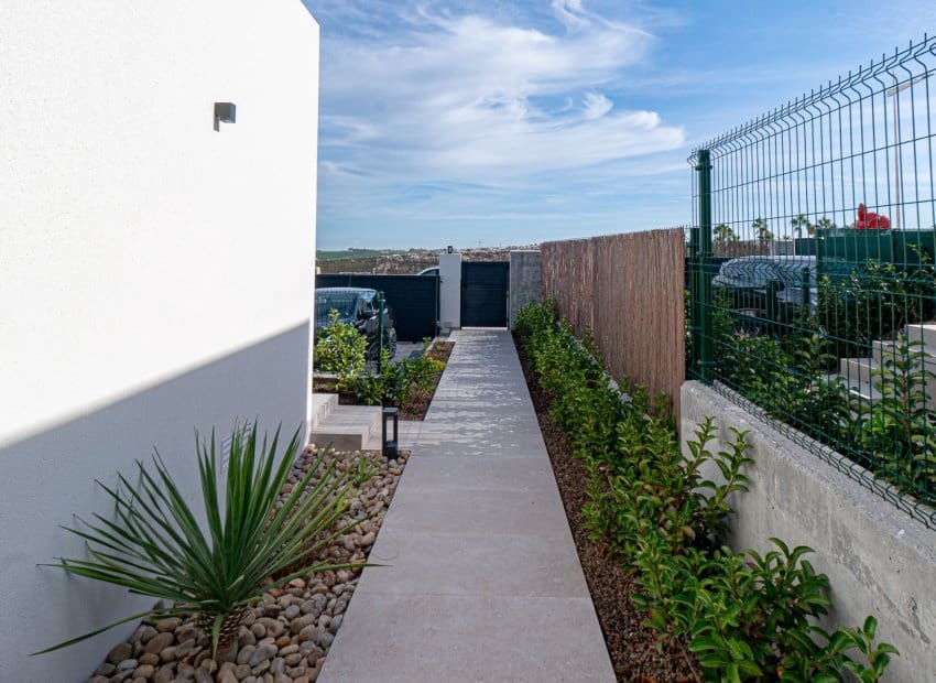 3 slaapkamer Villa te koop in Algorfa met zwembad - € 645.000 (Ref: 9497650)