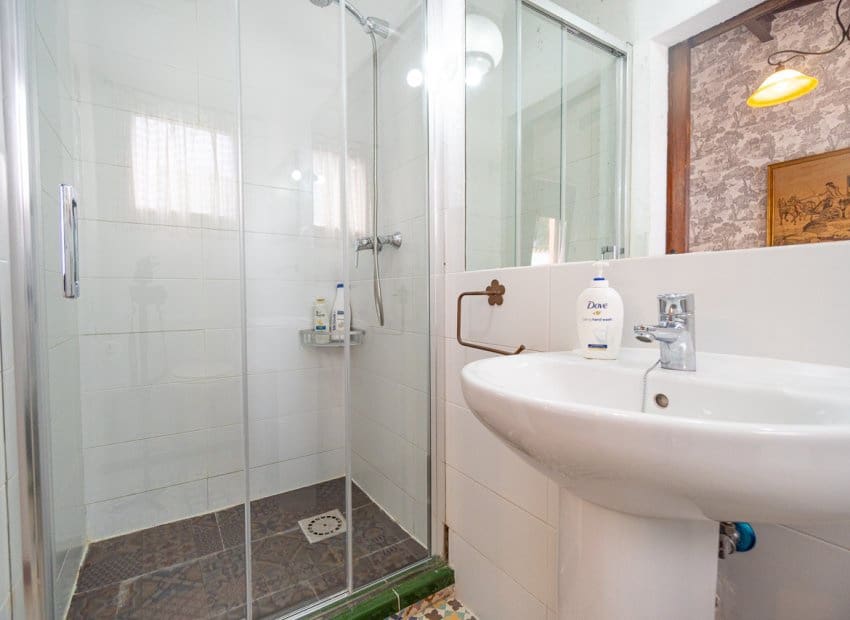 9 chambre Villa/Maison à vendre à Orihuela Costa avec piscine - 690 000 € (Ref: 9497651)