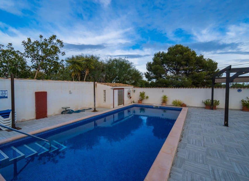 9 chambre Villa/Maison à vendre à Orihuela Costa avec piscine - 690 000 € (Ref: 9497651)