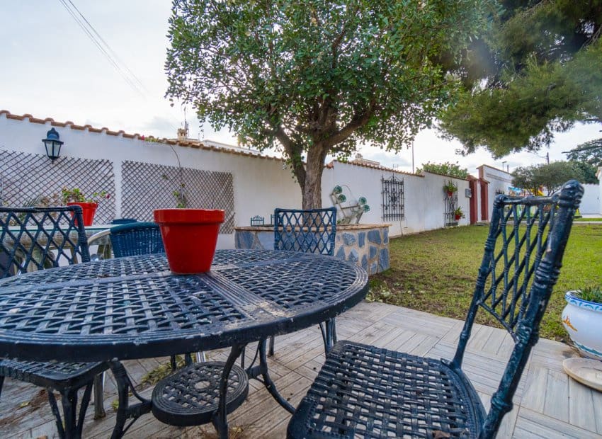 9 chambre Villa/Maison à vendre à Orihuela Costa avec piscine - 690 000 € (Ref: 9497651)