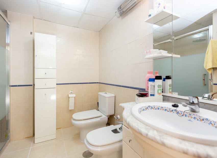 Ático de 3 habitaciones en Torrevieja en venta con piscina - 259.900 € (Ref: 9497653)