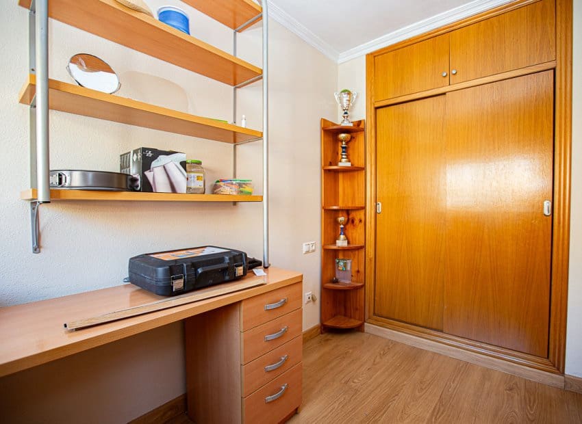 Ático de 3 habitaciones en Torrevieja en venta con piscina - 259.900 € (Ref: 9497653)