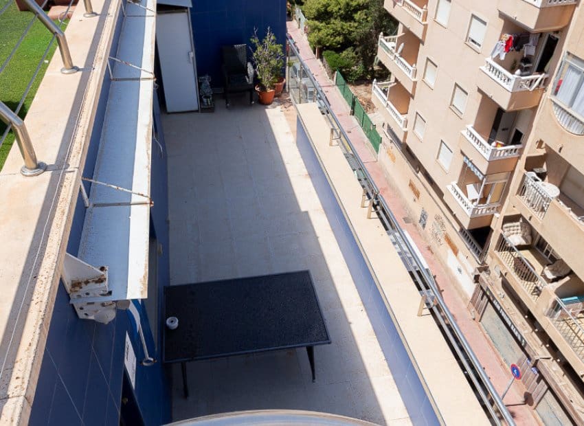 Ático de 3 habitaciones en Torrevieja en venta con piscina - 259.900 € (Ref: 9497653)