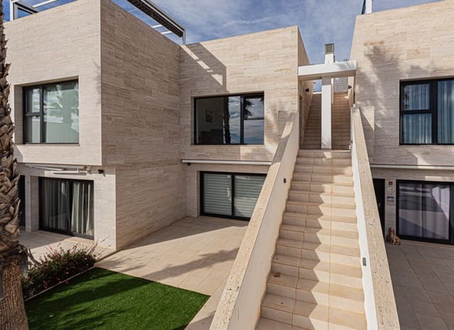 Ático de 2 habitaciones en Pinar de Campoverde, Pilar de la Horadada en venta con piscina - 209.900 € (Ref: 9497654)