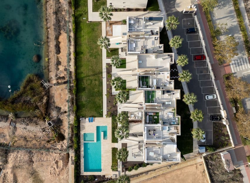 Ático de 2 habitaciones en Pilar de la Horadada en venta con piscina - 209.900 € (Ref: 9497654)