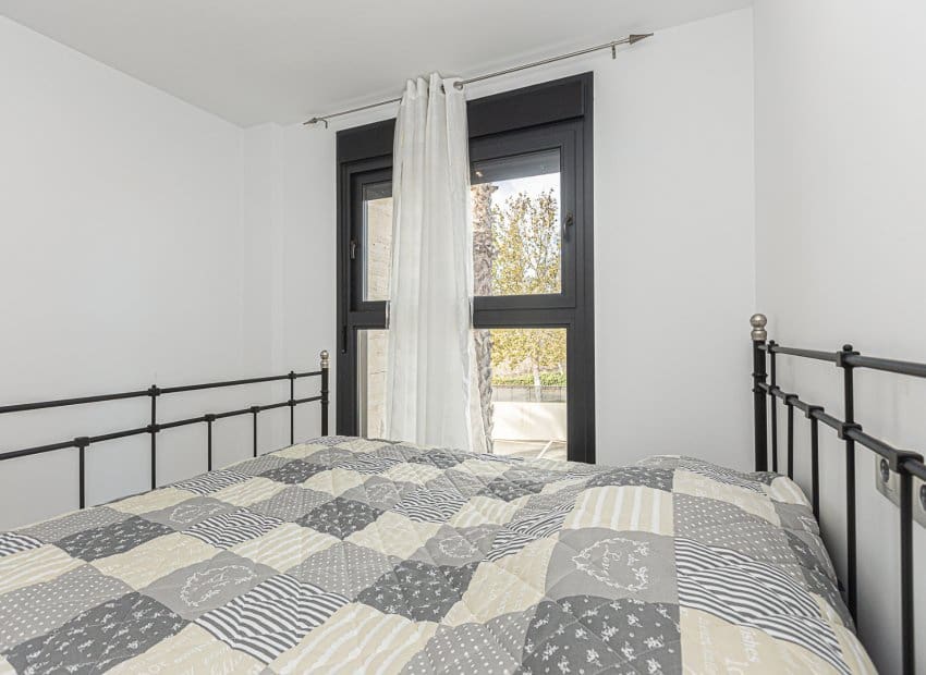 Ático de 2 habitaciones en Pilar de la Horadada en venta con piscina - 209.900 € (Ref: 9497654)