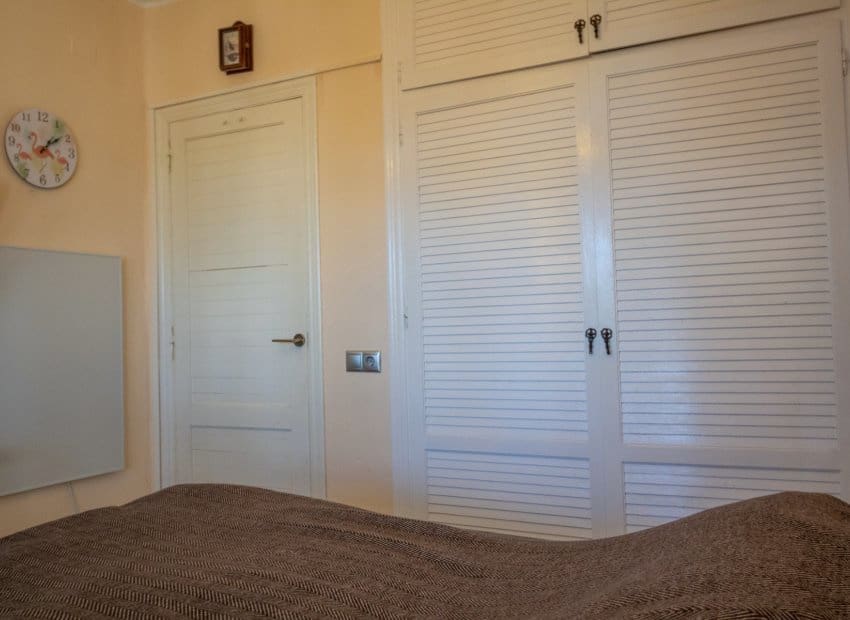 2 makuuhuone Paritalo myytävänä paikassa Villamartin - 299 000 € (Ref: 9497656)