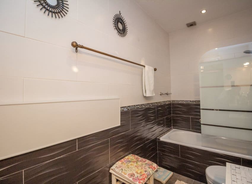 2 makuuhuone Paritalo myytävänä paikassa Villamartin - 299 000 € (Ref: 9497656)