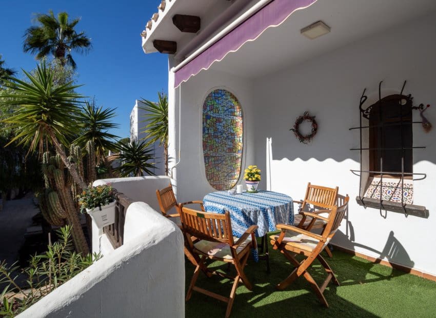 2 makuuhuone Paritalo myytävänä paikassa Villamartin - 299 000 € (Ref: 9497656)