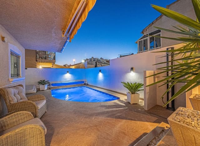 4 bedroom Villa for sale in Villamartin, Orihuela with pool - € 379,000 (Ref: 9497658)