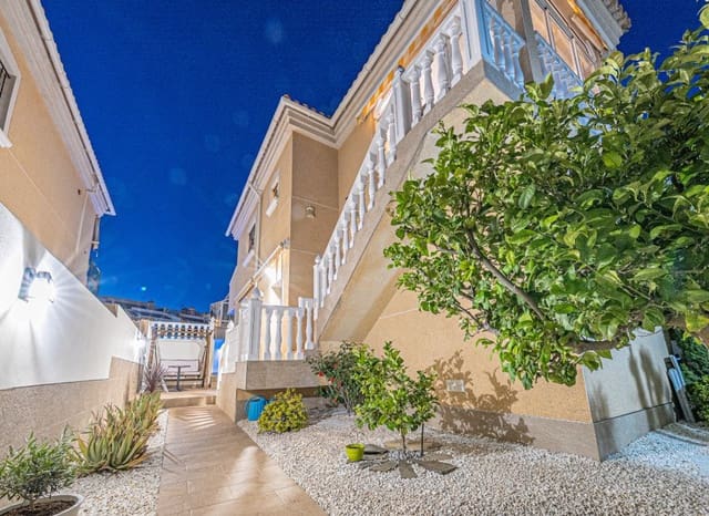 4 bedroom Villa for sale in Villamartin, Orihuela with pool - € 379,000 (Ref: 9497658)