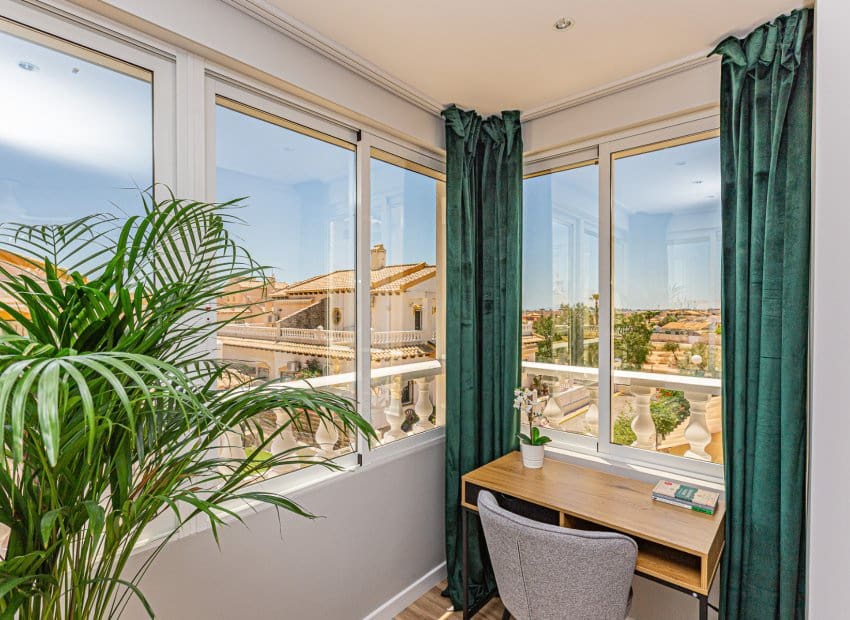 3 bedroom Townhouse for sale in Los Altos with pool - € 288,000 (Ref: 9497659)