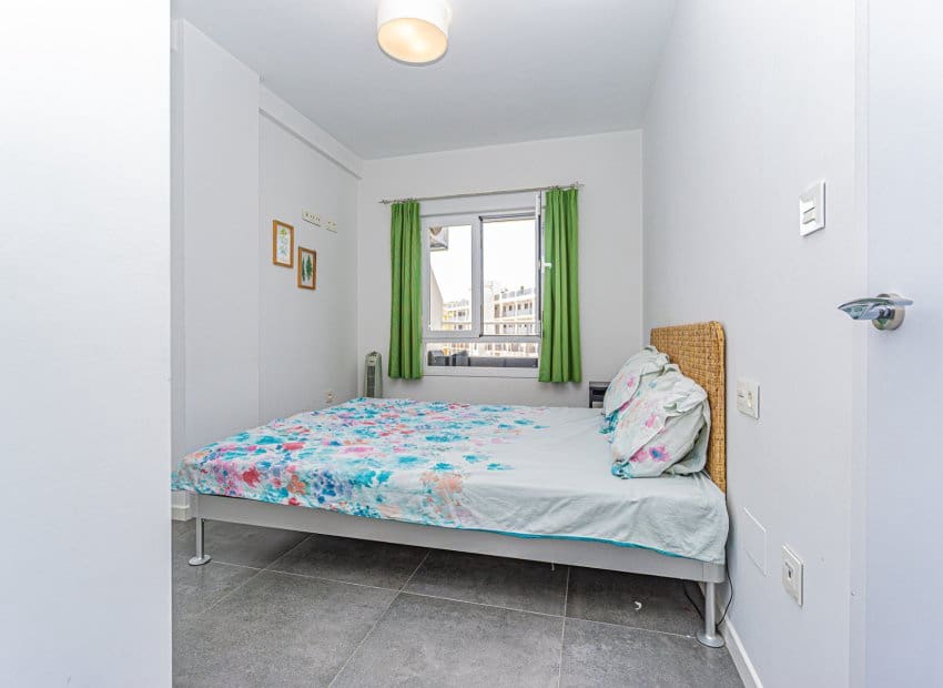 2 bedroom Apartment for sale in Campoamor with pool - € 199,000 (Ref: 9497660)